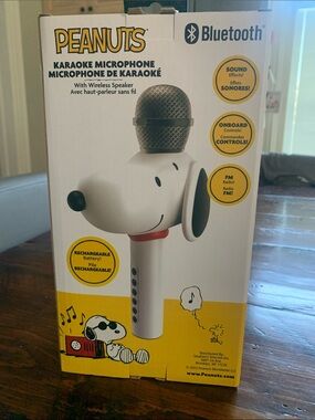 Peanuts Snoopy Wireless Karaoke Microphone